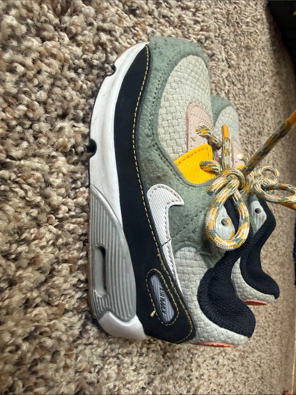 Toddler boy Nike air max size 8